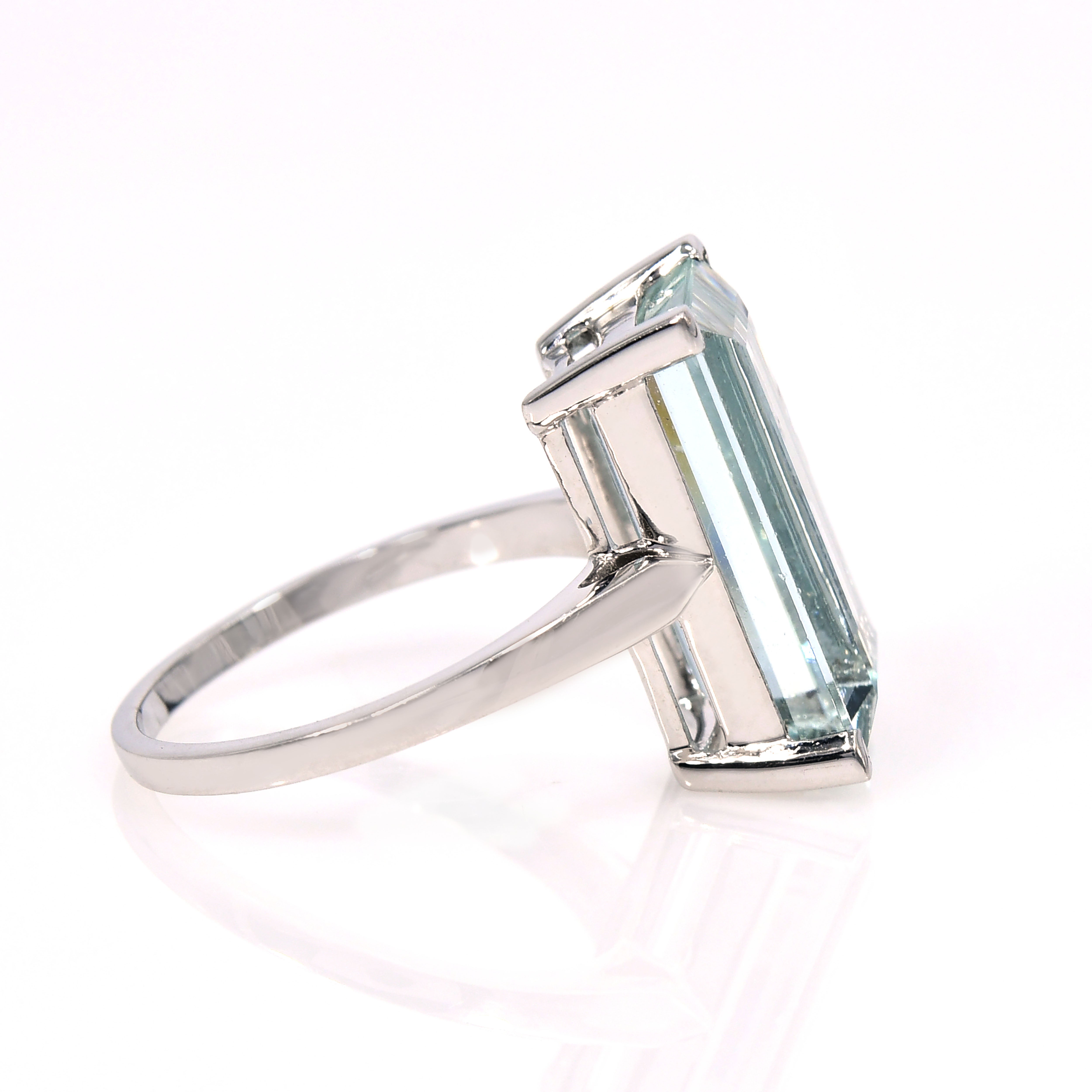 14k White Gold Natural Aquamarine Ring