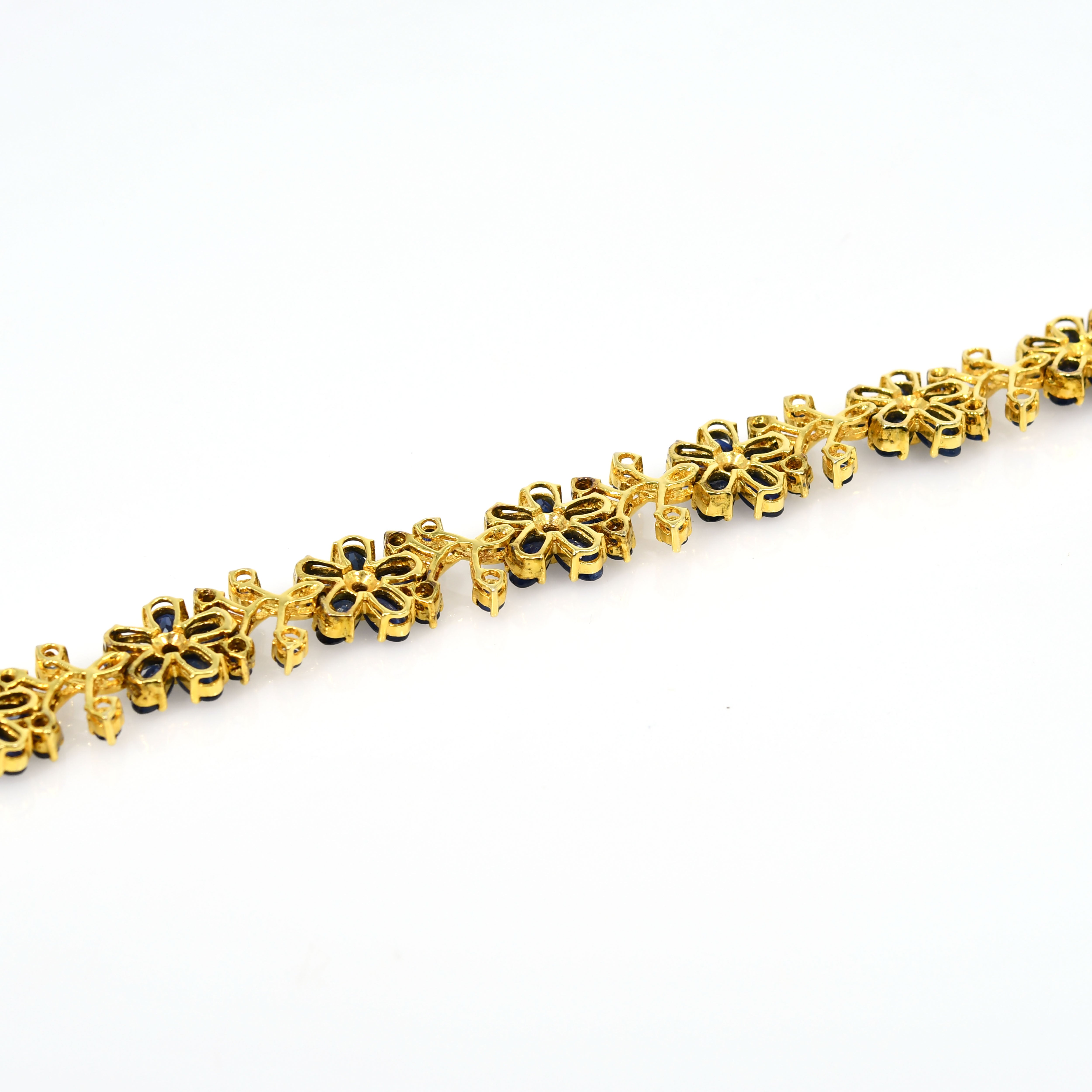 18k Yellow Gold Sapphire Bangle Bloom Collection