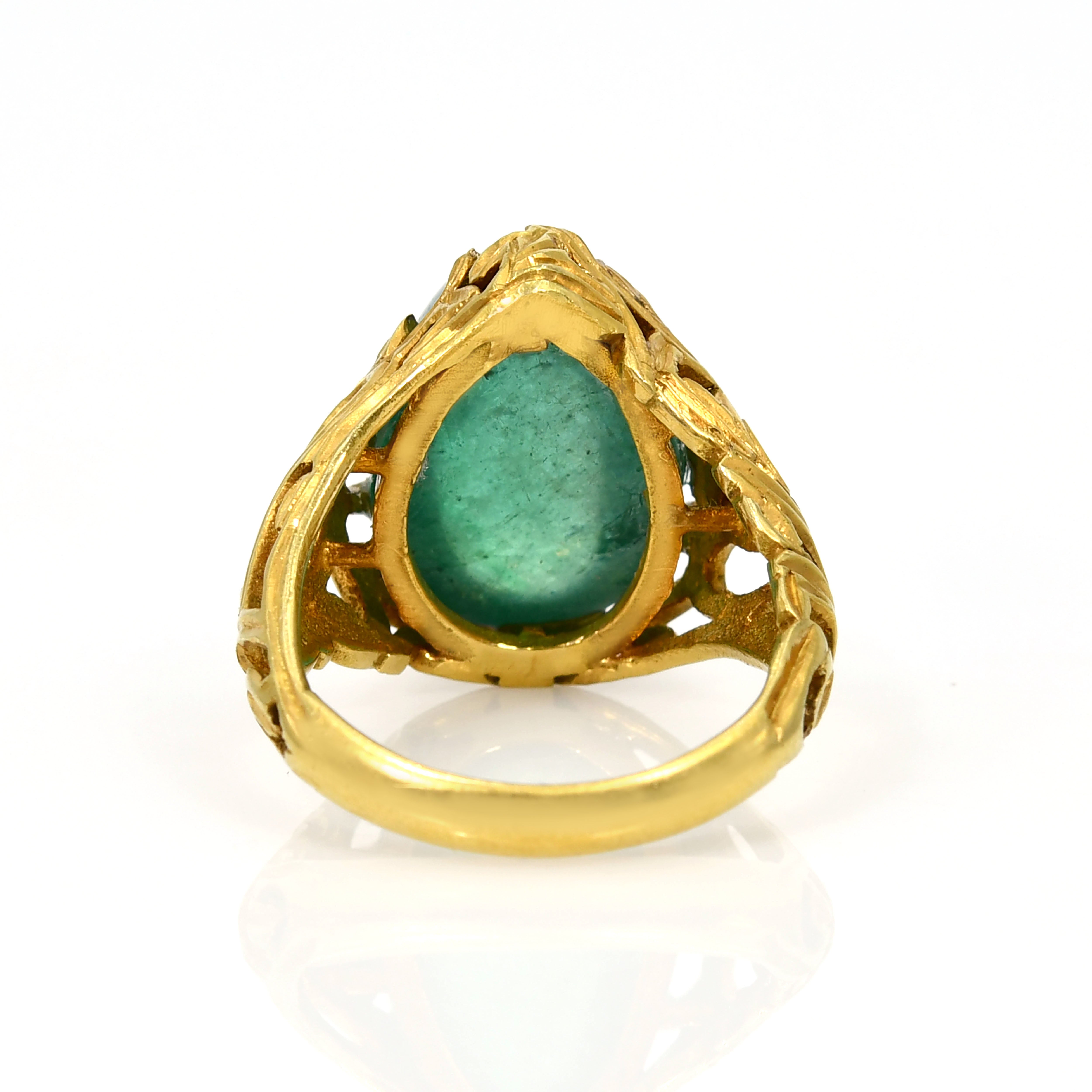 14k Yellow Gold Emerald Pear Cabochon Ring