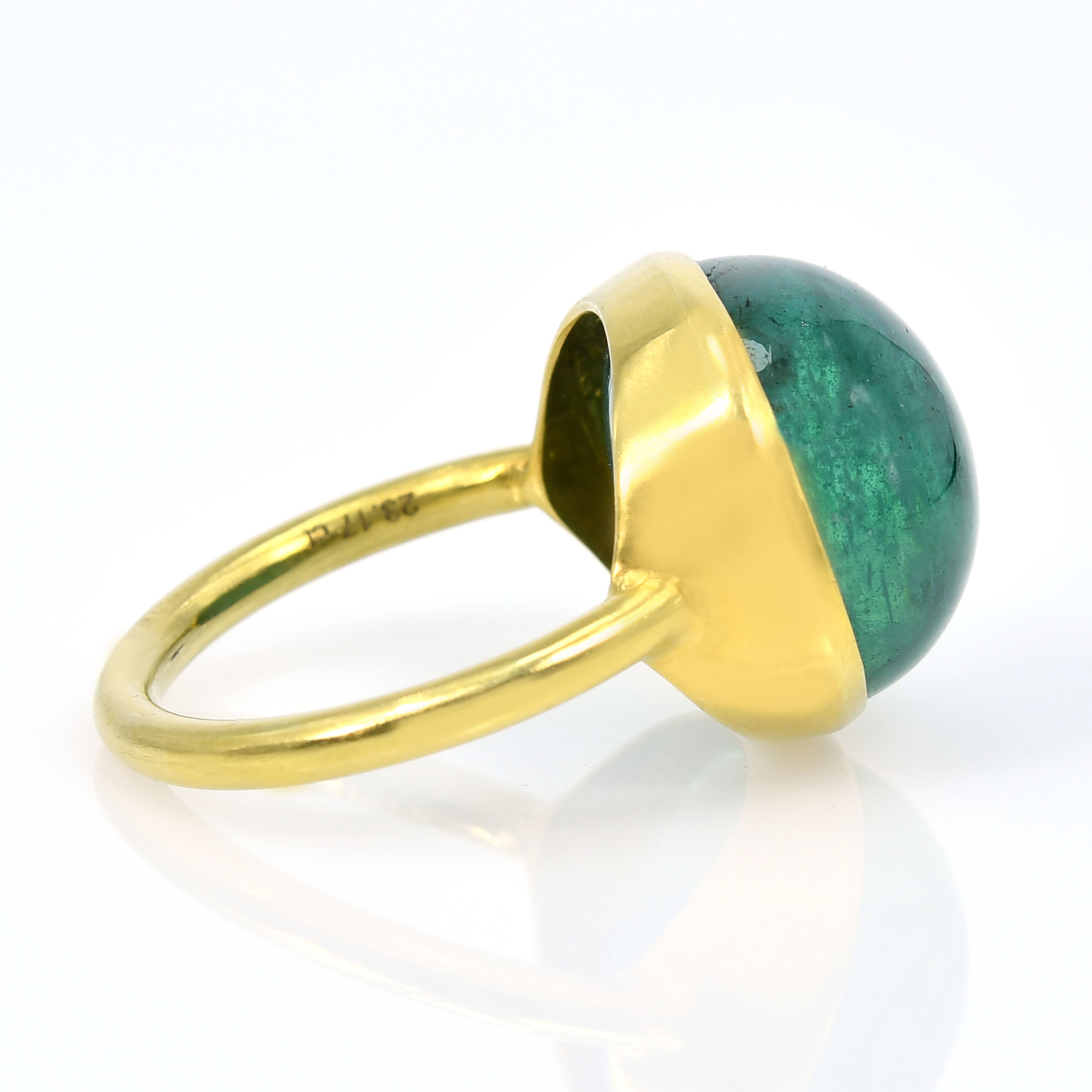 18k Yellow Gold Emerald Oval Cabochon Ring