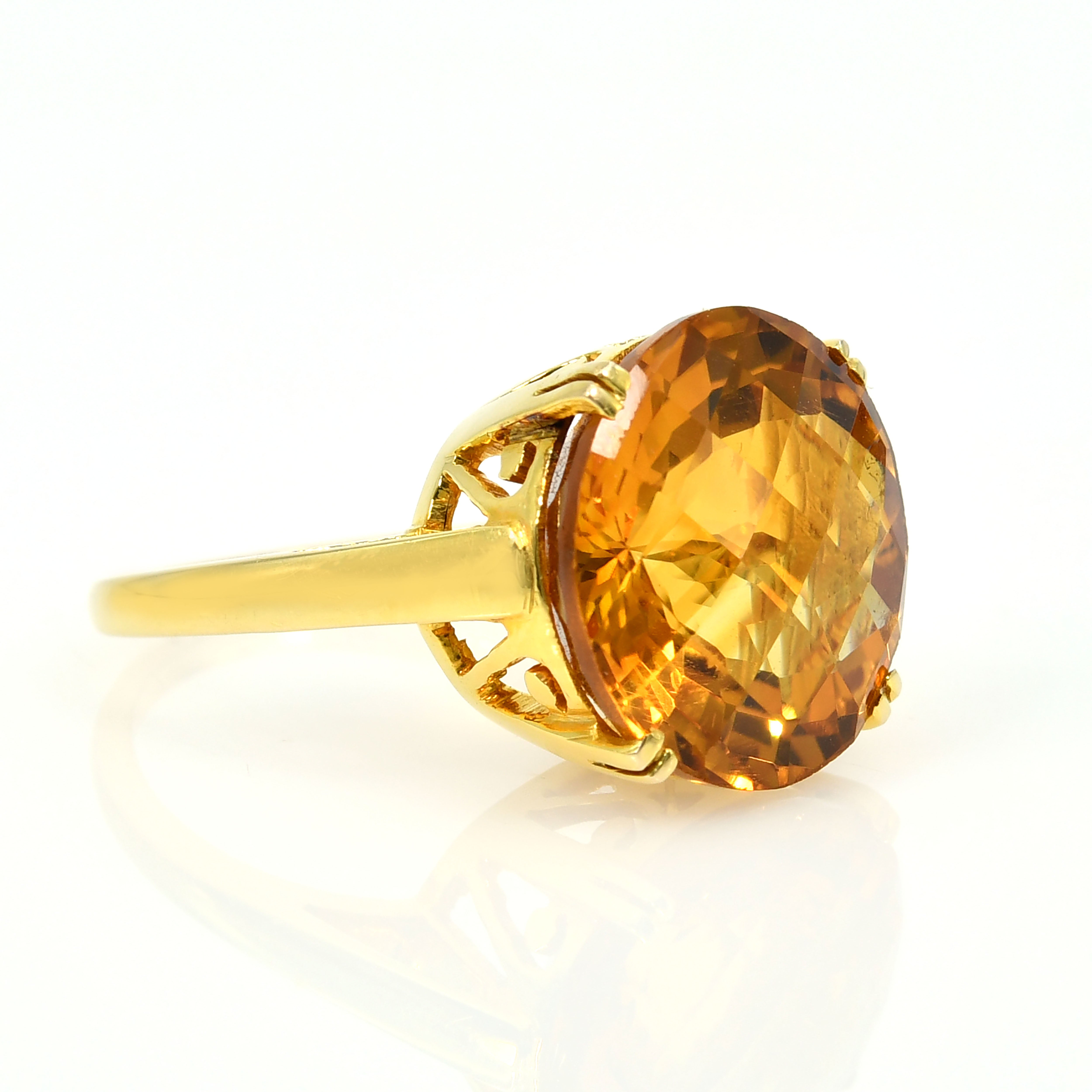 18k Yellow Gold Citrine Topaz Round Cocktail Ring