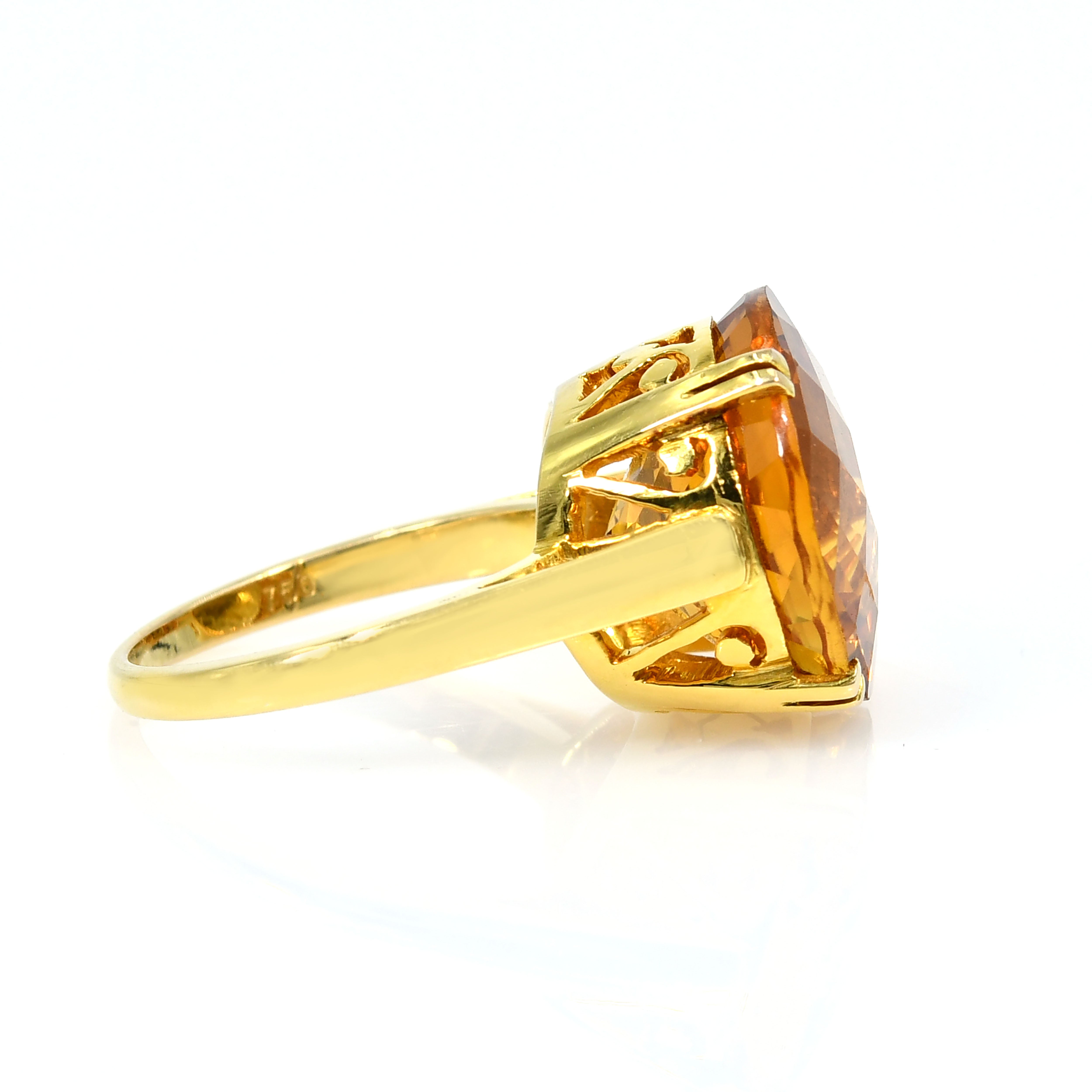 18k Yellow Gold Citrine Topaz Round Cocktail Ring