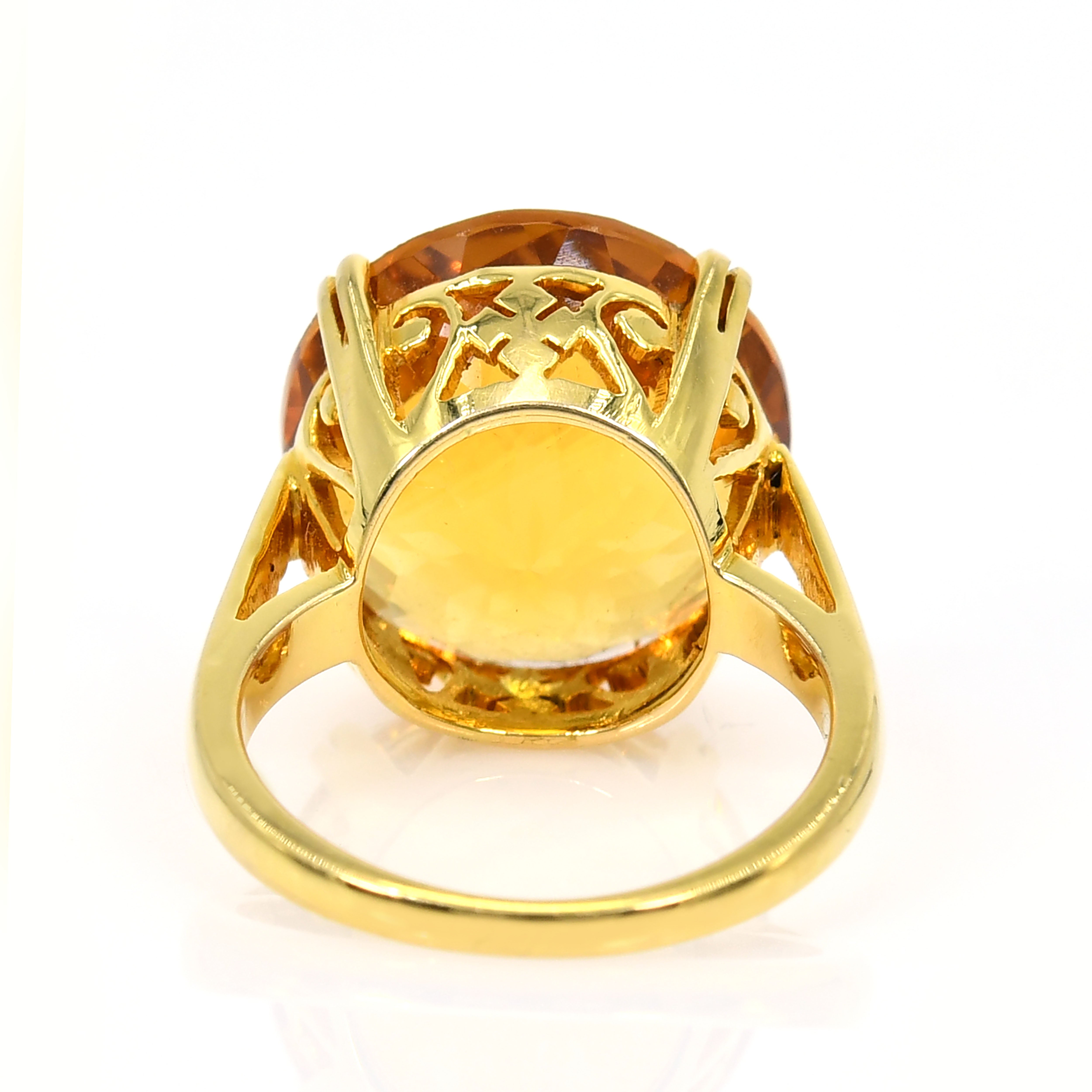 18k Yellow Gold Citrine Topaz Round Cocktail Ring