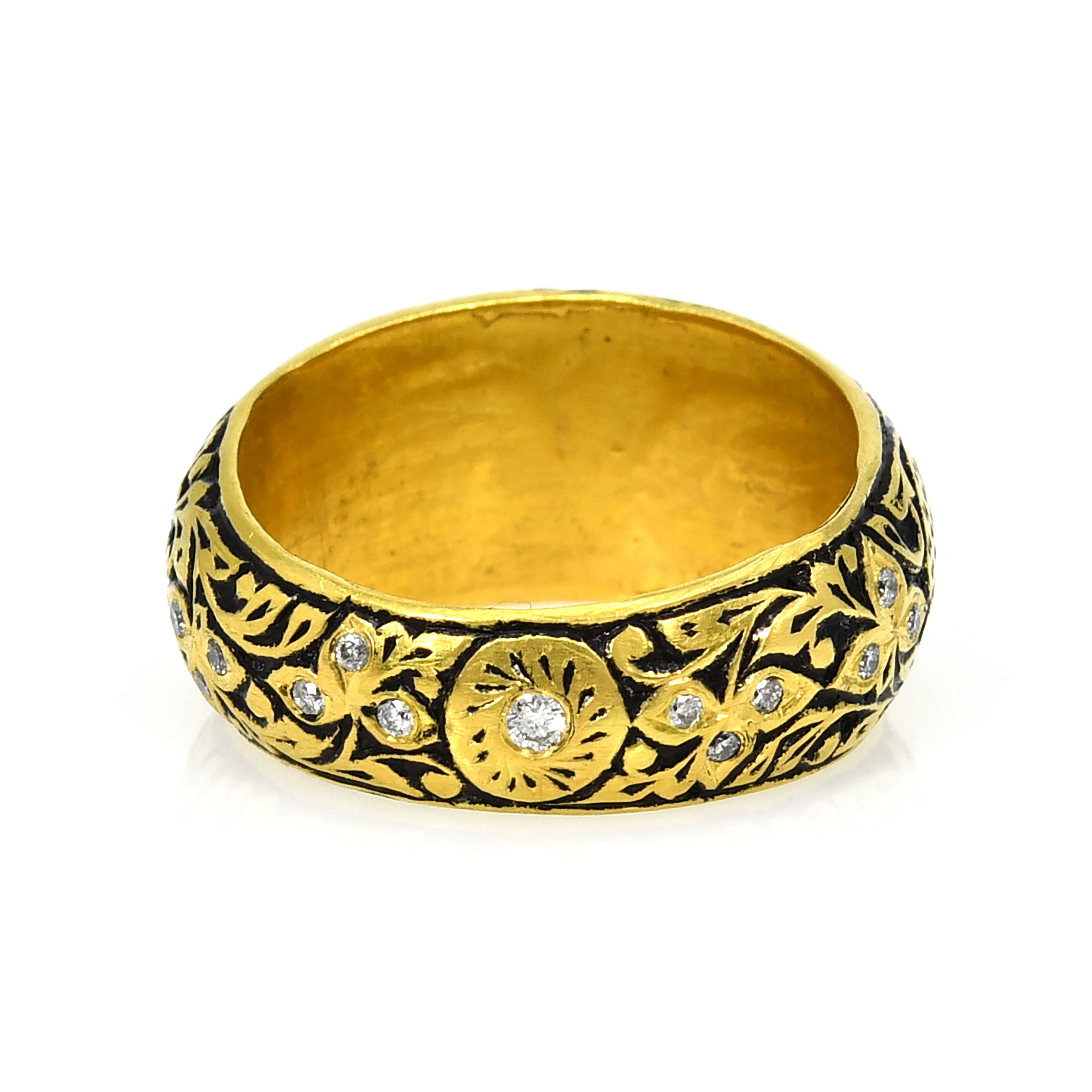 18k Gold Hand Engraved Diamond Ring