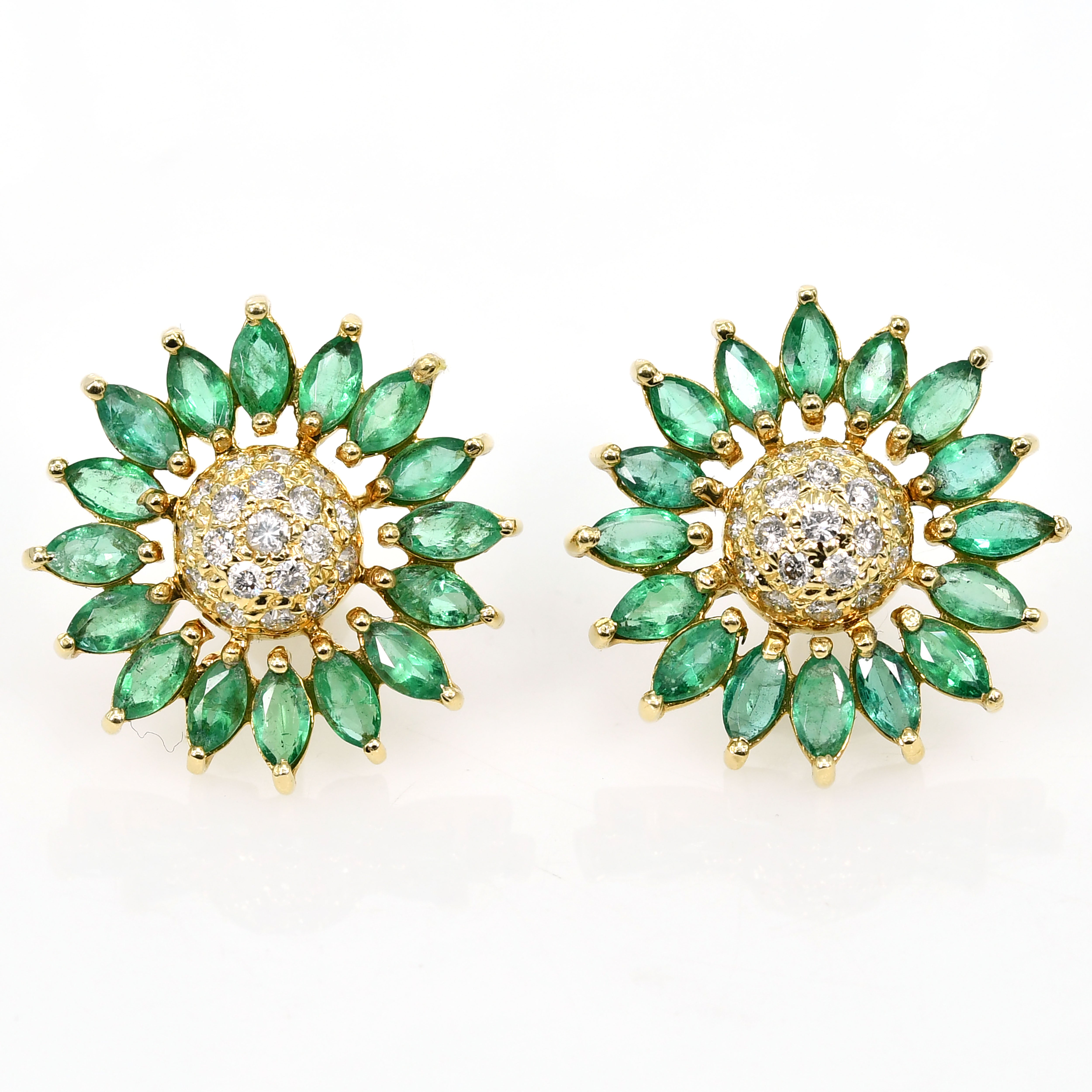 18k Yellow Gold Sun Flower Design Gold Emerald Diamond Stud Earrings